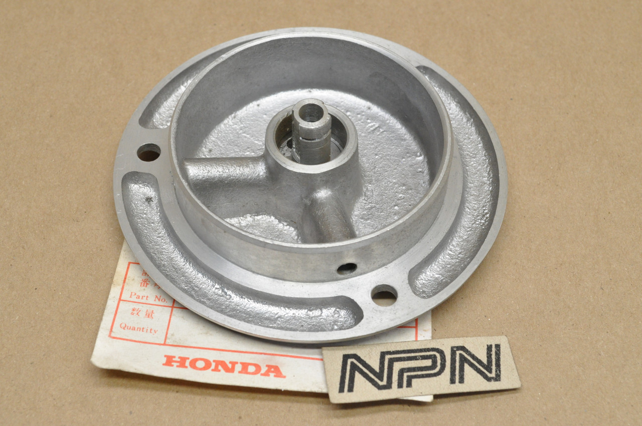 NOS Honda CA160 CA175 CB160 CL160 CL175 Oil Filter Cover 15481-216-000