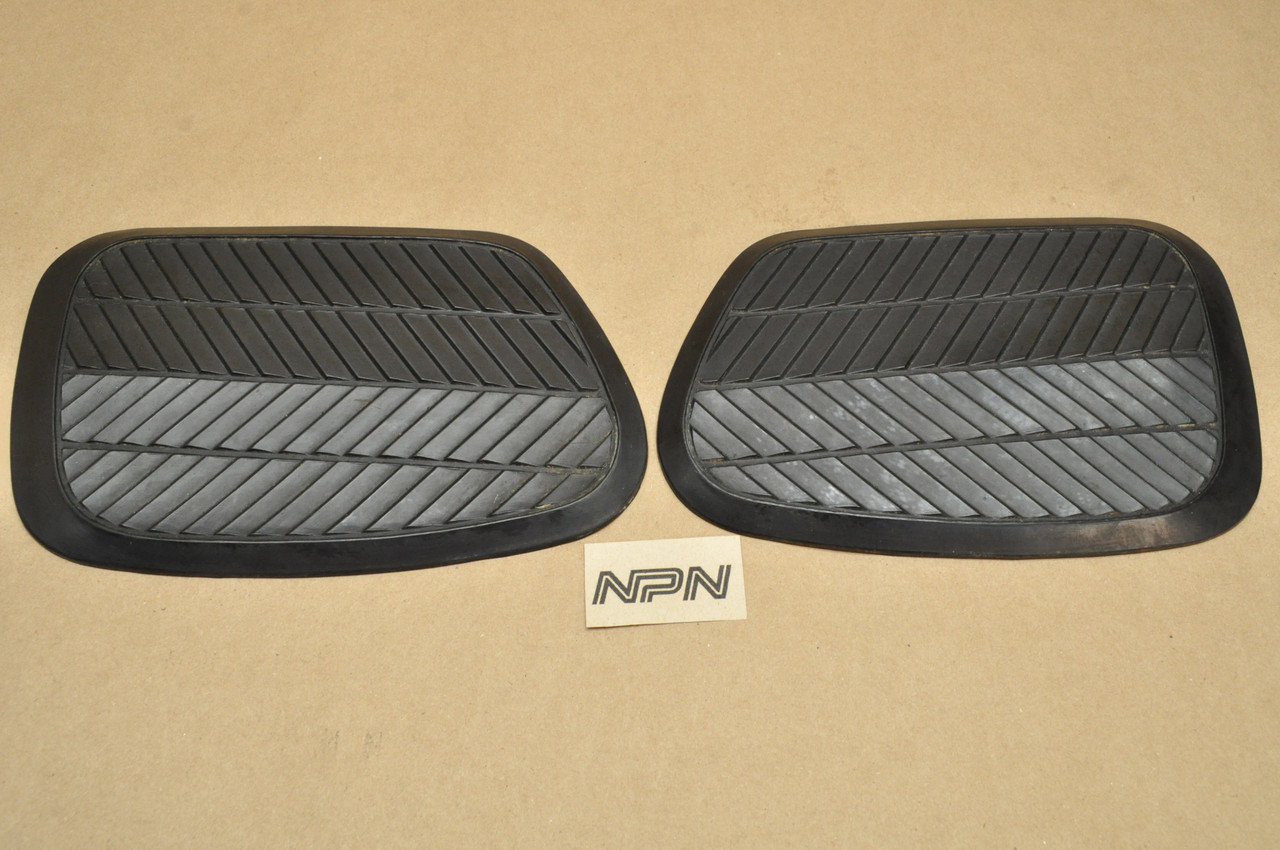 Vtg Used OEM Honda CA160 CA95 Gas Tank Left & Right Knee Pad Grip 17662-212-000