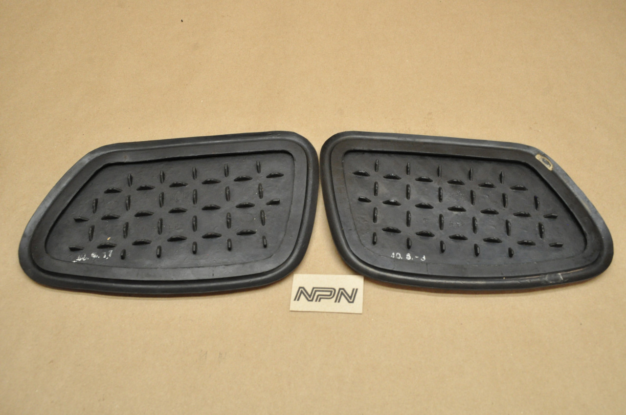 Vtg Used OEM Honda CA160 CA95 Gas Tank Left & Right Knee Pad Grip 17662-212-000