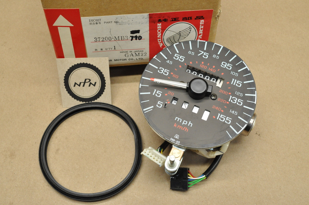 NOS Honda 1985 VF1100 V65 Sabre Speedometer Gauge Assembly 37200