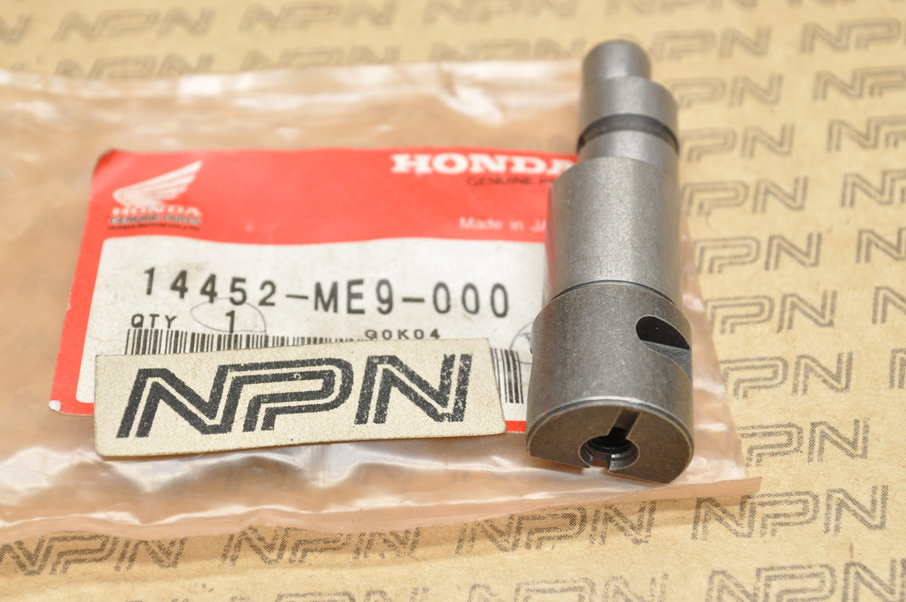 NOS Honda VT1100 VT700 VT750 Shadow Valve Rocker Arm Shaft B 14452-ME9-000