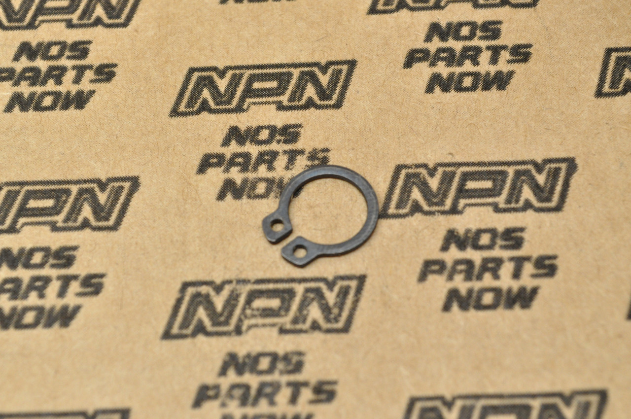 NOS Honda C110 CA110 CA95 CB92 Outer Circlip 10mm 90601-200-000
