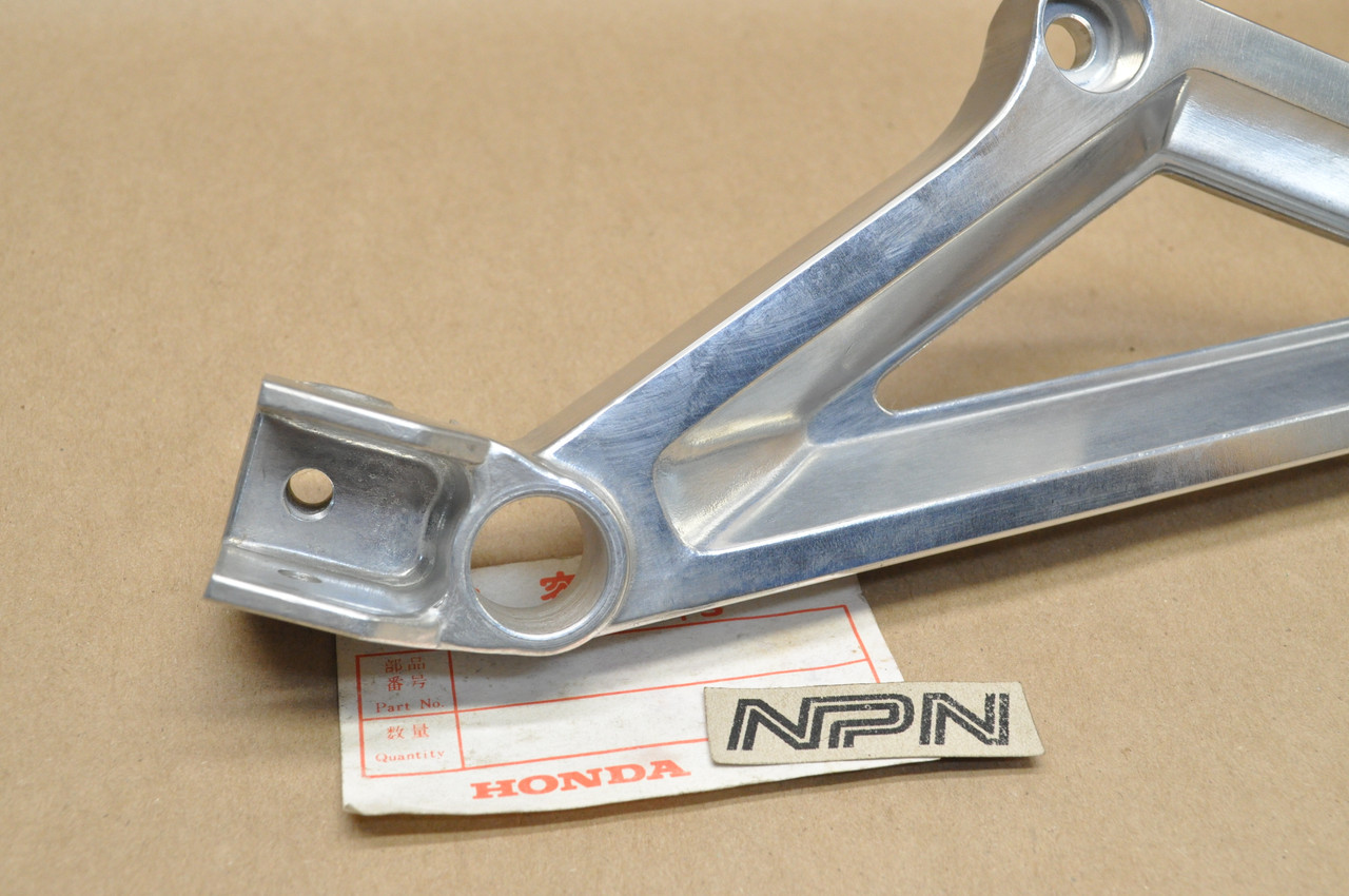 NOS Honda 1984-85 VF700 S 1982-83 VF750 S Foot Peg Step Holder 50680-MB0-000