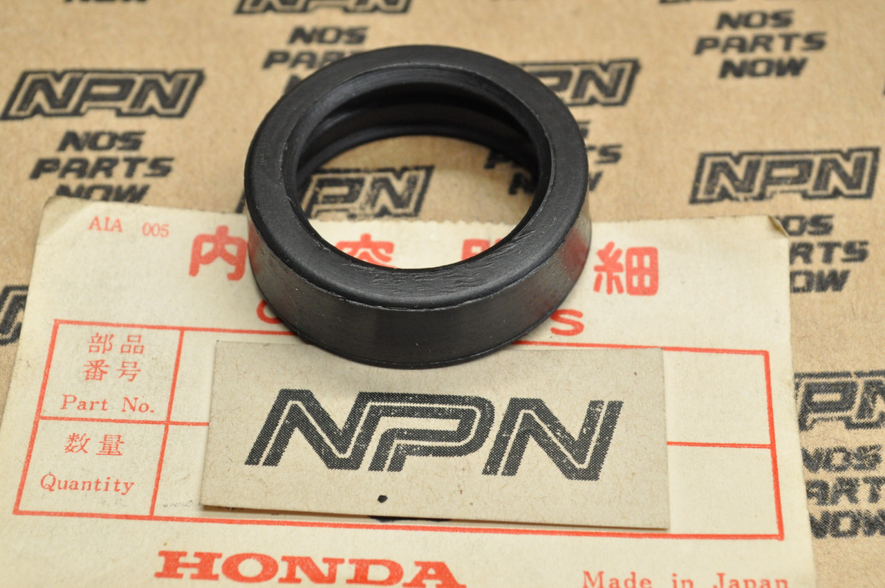 NOS Honda CB350 CB72 CB77 CL350 CL72 CL77 SL175 SL350 Seal Cap 52145-268-000