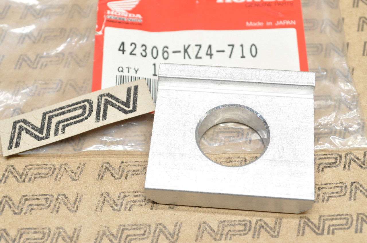 NOS Honda 1994 CR125 R CR250 R Rear Wheel Axle Collar Spacer 42306-KZ4-710