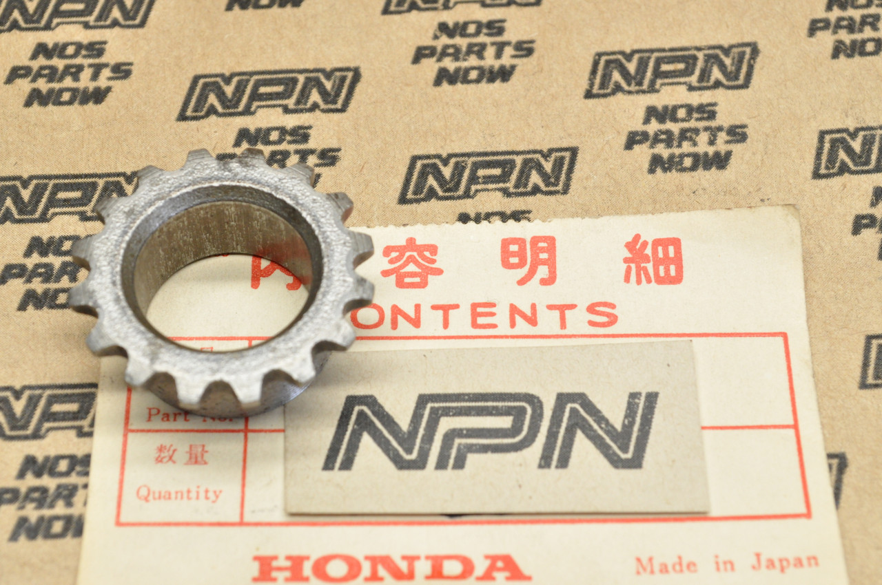 NOS Honda Super Sport S90 Cam Chain Timing Sprocket 15T 14311-028-000