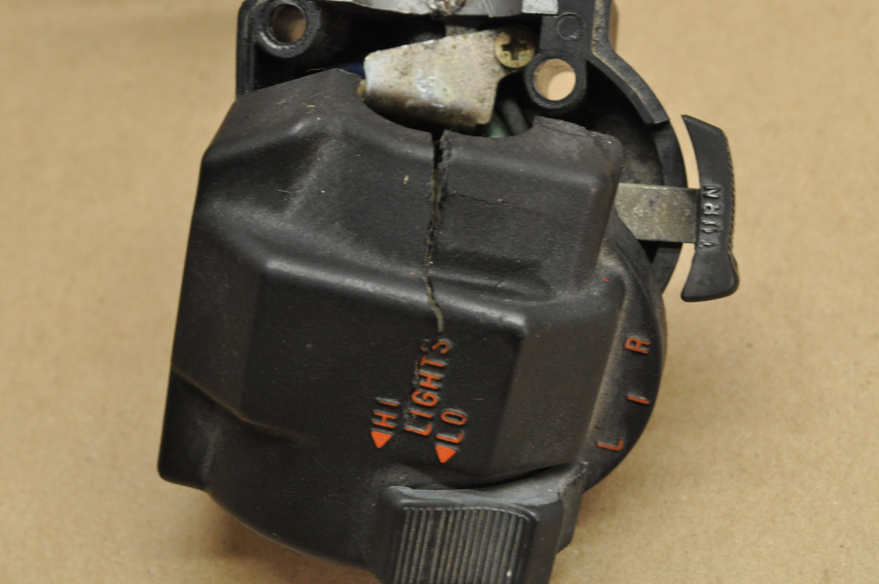 Vtg Used OEM Honda CB750 CB900 F Turn Signal Headlight Left Control Switch 35200-445-671