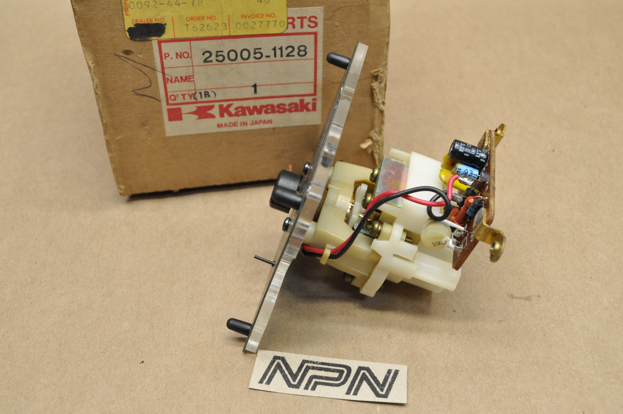NOS Kawasaki 1981-82 KZ1100 GPz Speedometer MPH KMH Meter Gauge 25005-1128