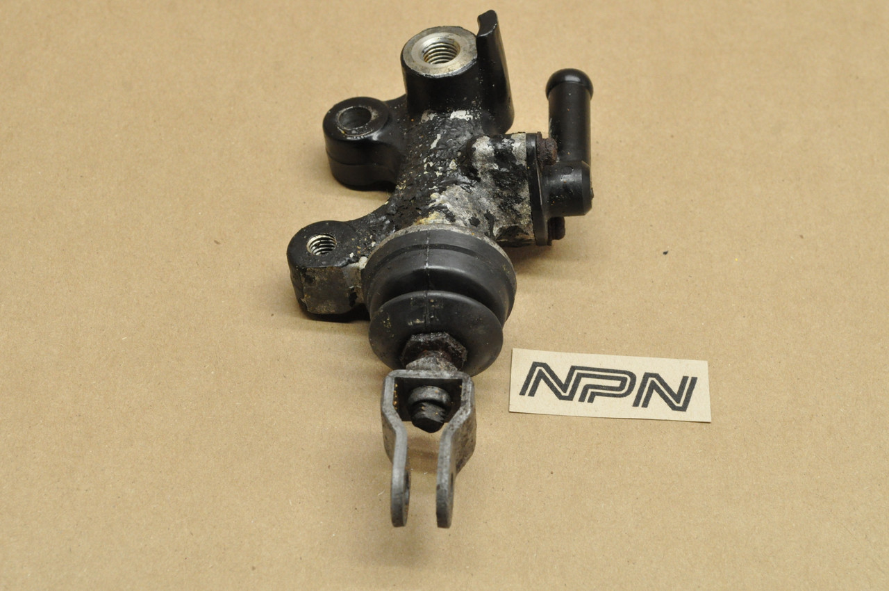 HONDA CB1100F シリンダー ホンダ [M-250325-27] Vintage OEM Honda CB1100 CB750 CB900 Rear Brake Master Cylinder