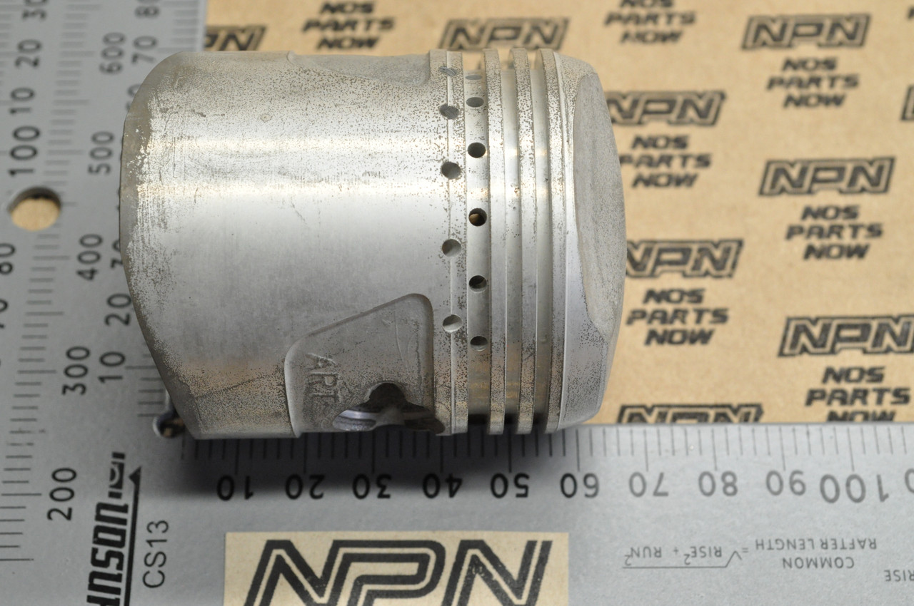 NOS Honda CA72 .25 Oversize Piston 13102-259-000