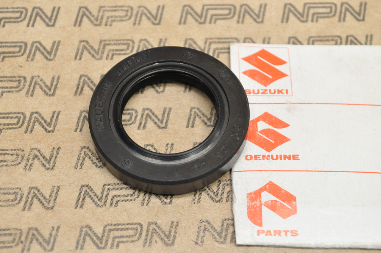NOS Suzuki DS100 PE175 RM100 RM125 RS175 TC100 TS125 TS90 Oil Seal 09283-25035