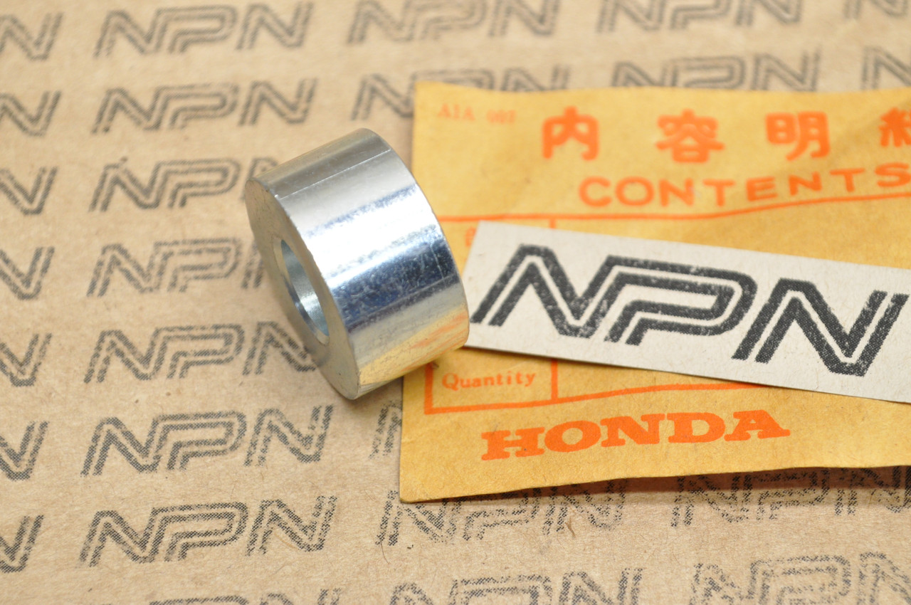 NOS Honda CB350 CB400 CL350 SL350 TL250 XL250 XL350 Side Collar 50329-286-010