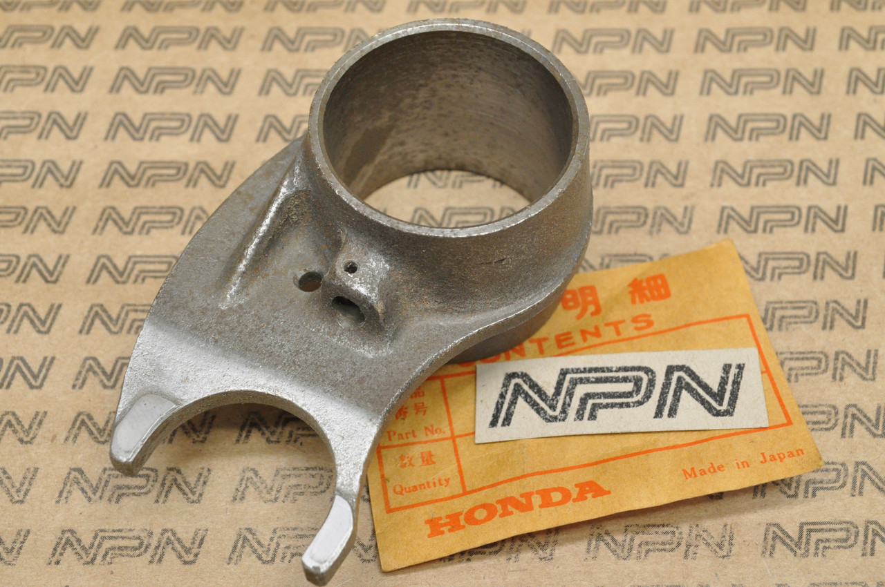 NOS Honda CB550 K0-1978 CB550 F 1975-77 Center Gear Shift Fork 24212-390-000