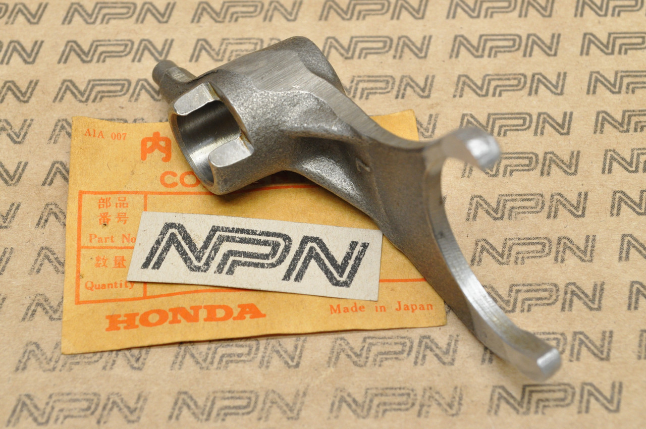 NOS Honda FT500 XL250 XL500 XR250 XR500 Left Gear Shift Fork 24212-429-000