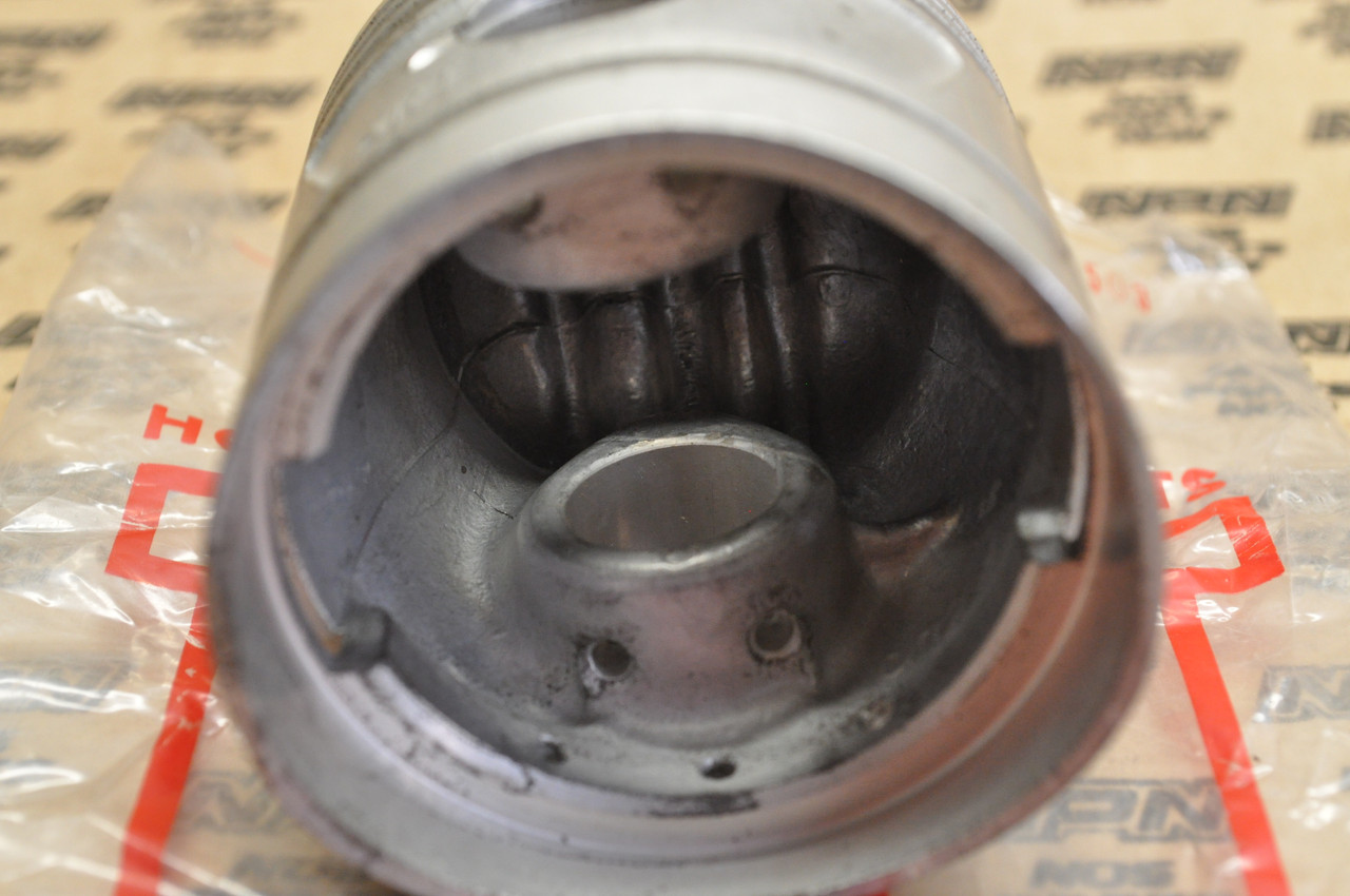 NOS Honda CA72 .25 Oversize Piston 13102-259-010