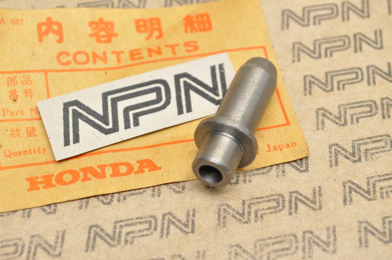 NOS Honda CA175 CB175 CL175 SL175 Exhaust Valve Guide 12023-235-690