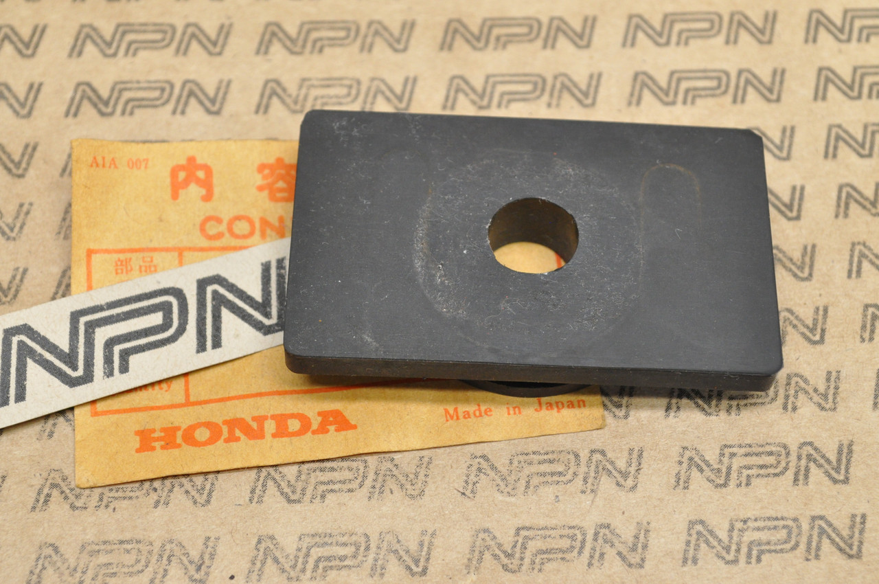 NOS Honda CB550 SC CB650 SC Nighthawk Gas Tank Mount Rubber 17613-ME5-000