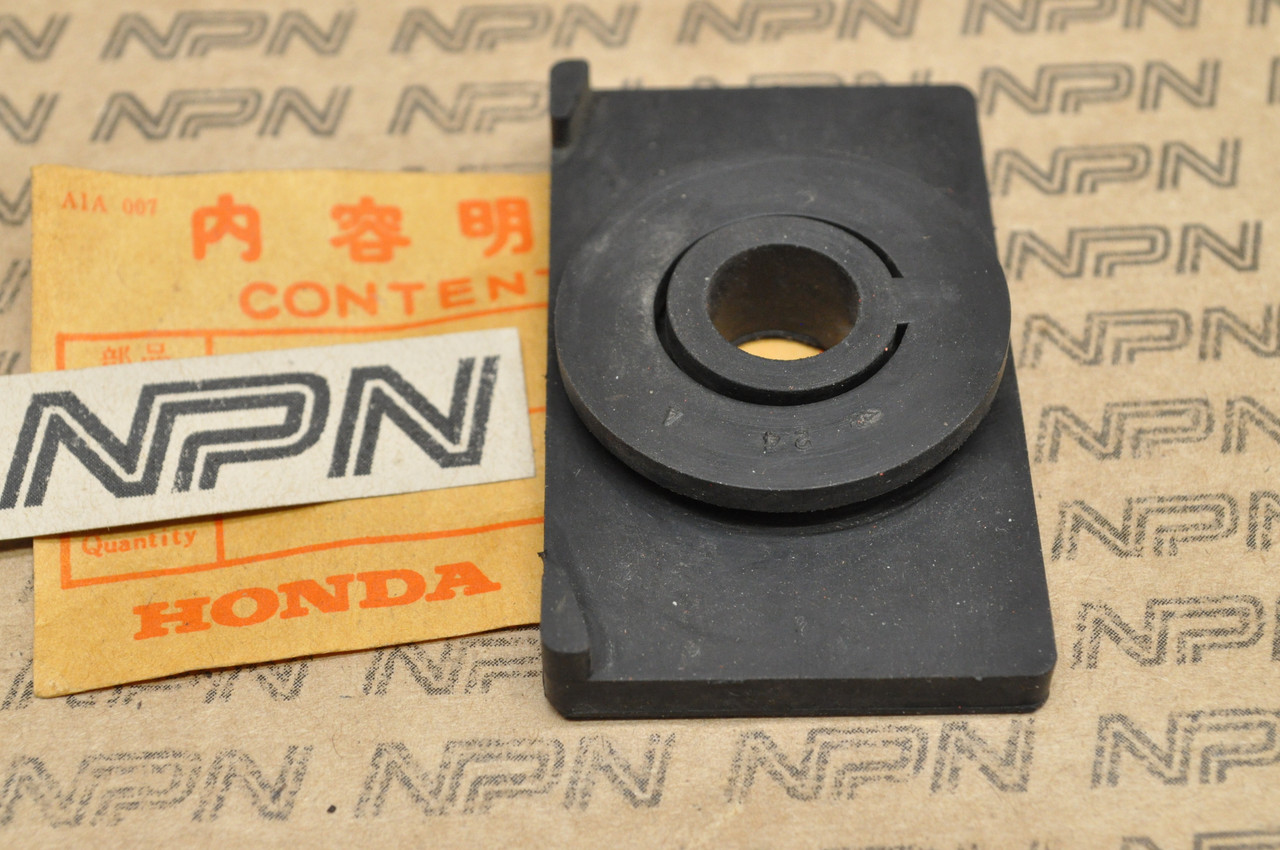 NOS Honda CB550 SC CB650 SC Nighthawk Gas Tank Mount Rubber 17613-ME5-000