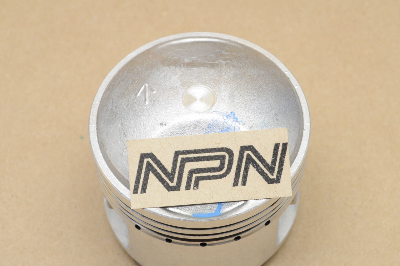 NOS Suzuki 1977-79 GS750 Standard Size Piston 12111-45002