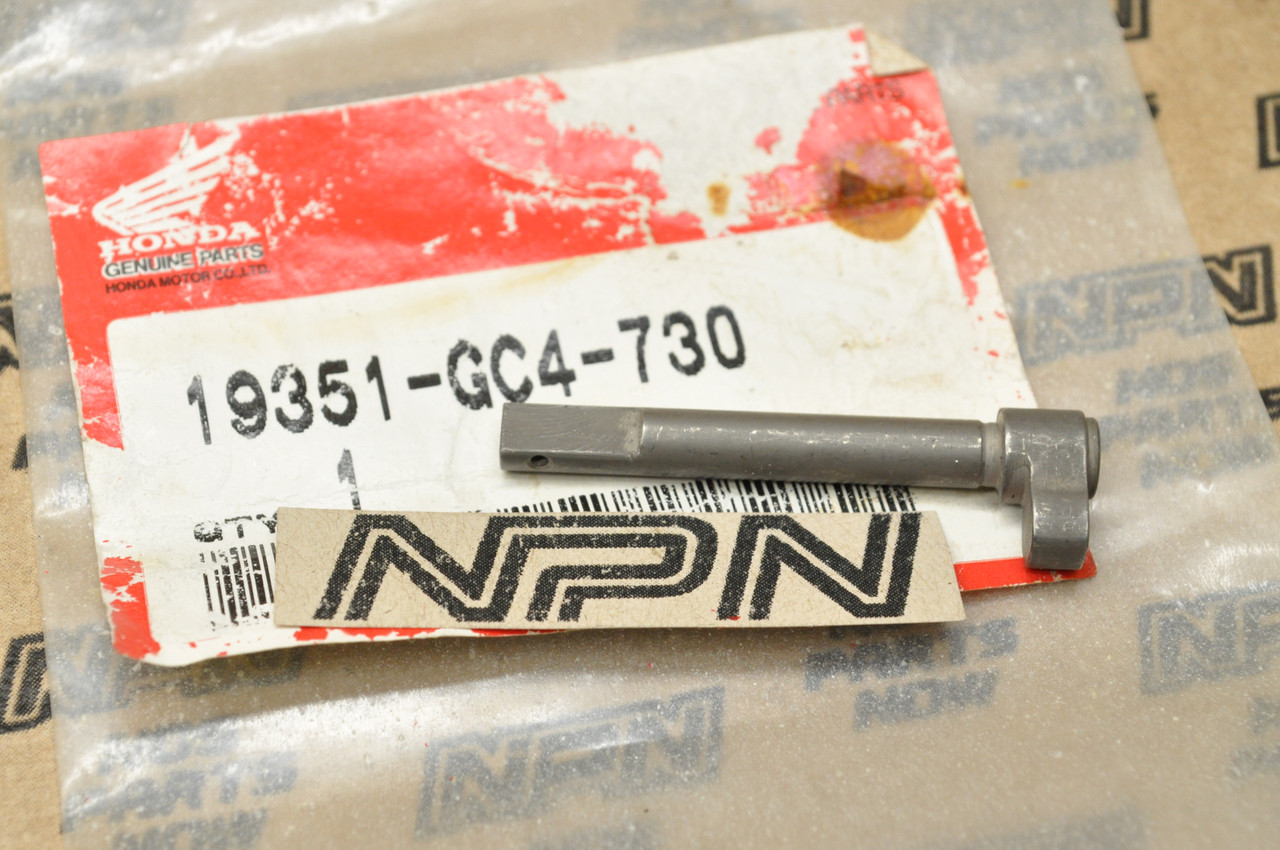 NOS Honda 1984-85 CR80 R Exhaust Manifold Cam Spindle Shaft 19351-GC4-730