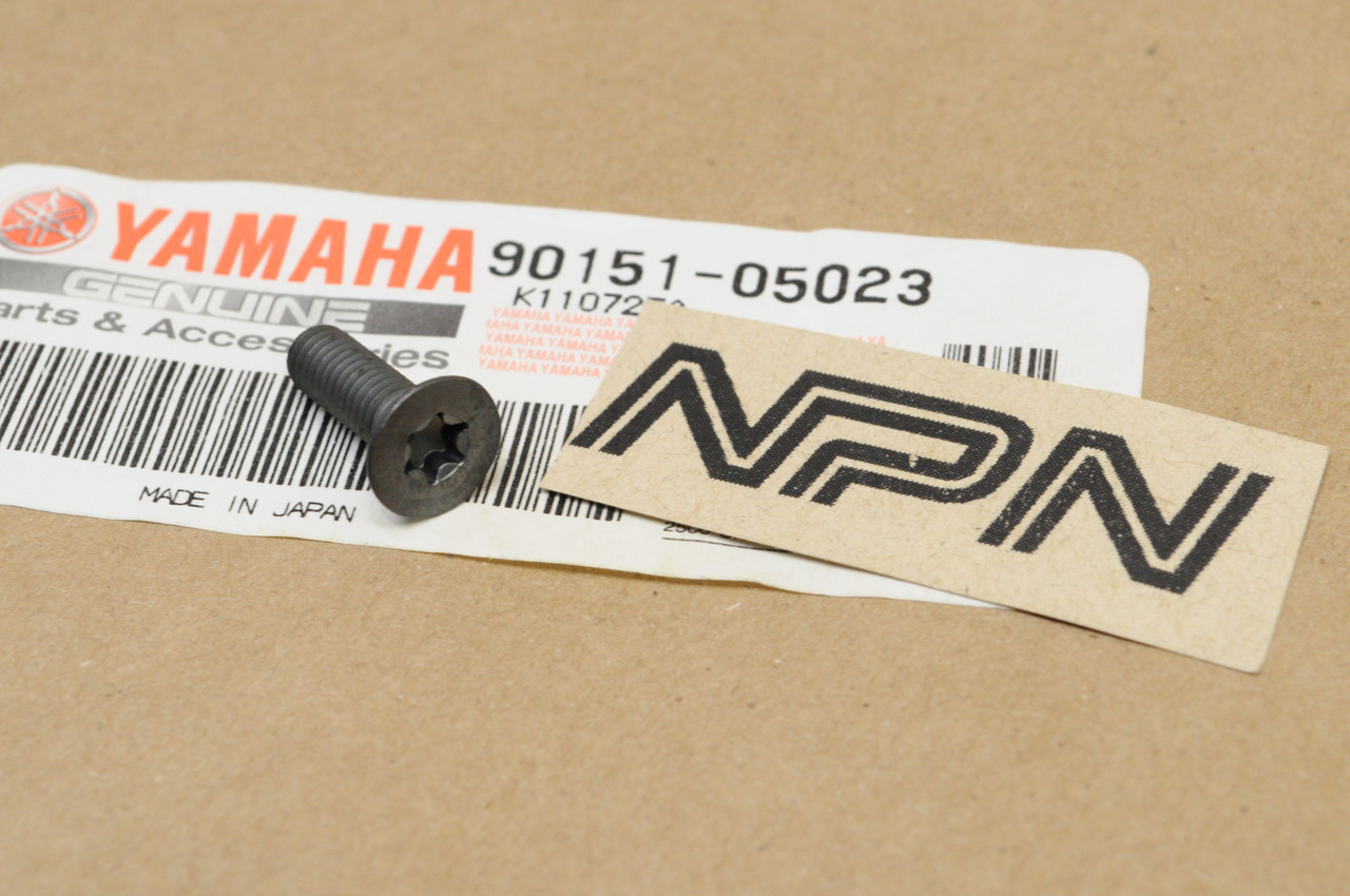 NOS Yamaha YFM350 YFM400 Crank Case Cover Countersunk Screw 90151-05023