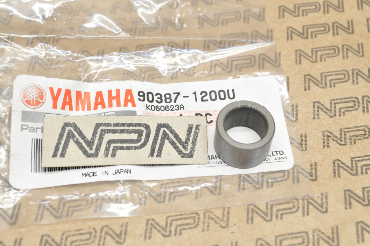 NOS Yamaha YZ65 YZ80 YZ85 Rear Swing Arm Axle Bolt Collar 90387-1200U