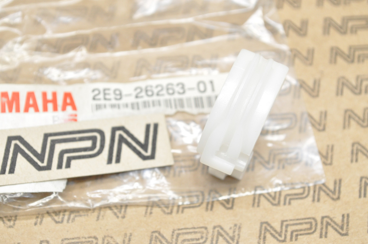 NOS Yamaha LC50 MJ50 QT50 Yamahopper Cable Connecting Piece 2E9-26263-01
