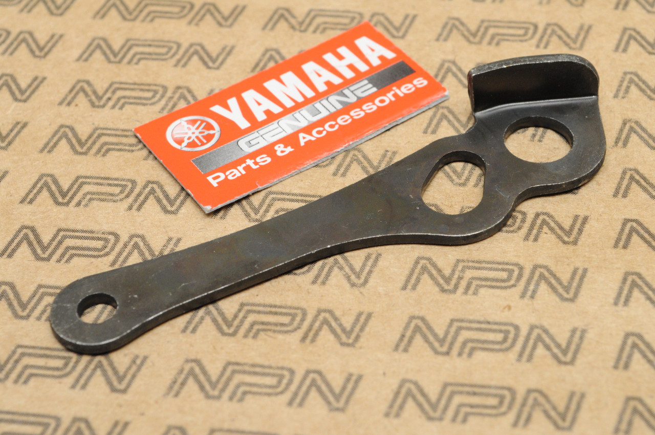 NOS Yamaha XVZ12 XVZ13 Kick Side Stand Link Bracket 26H-27315-00