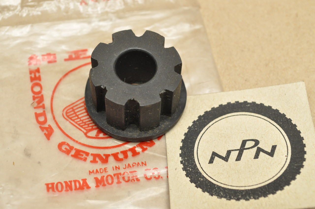 NOS Honda CL72 CL77 Rear Fuel Gas Tank Mount Rubber Cushion 17613-273-000