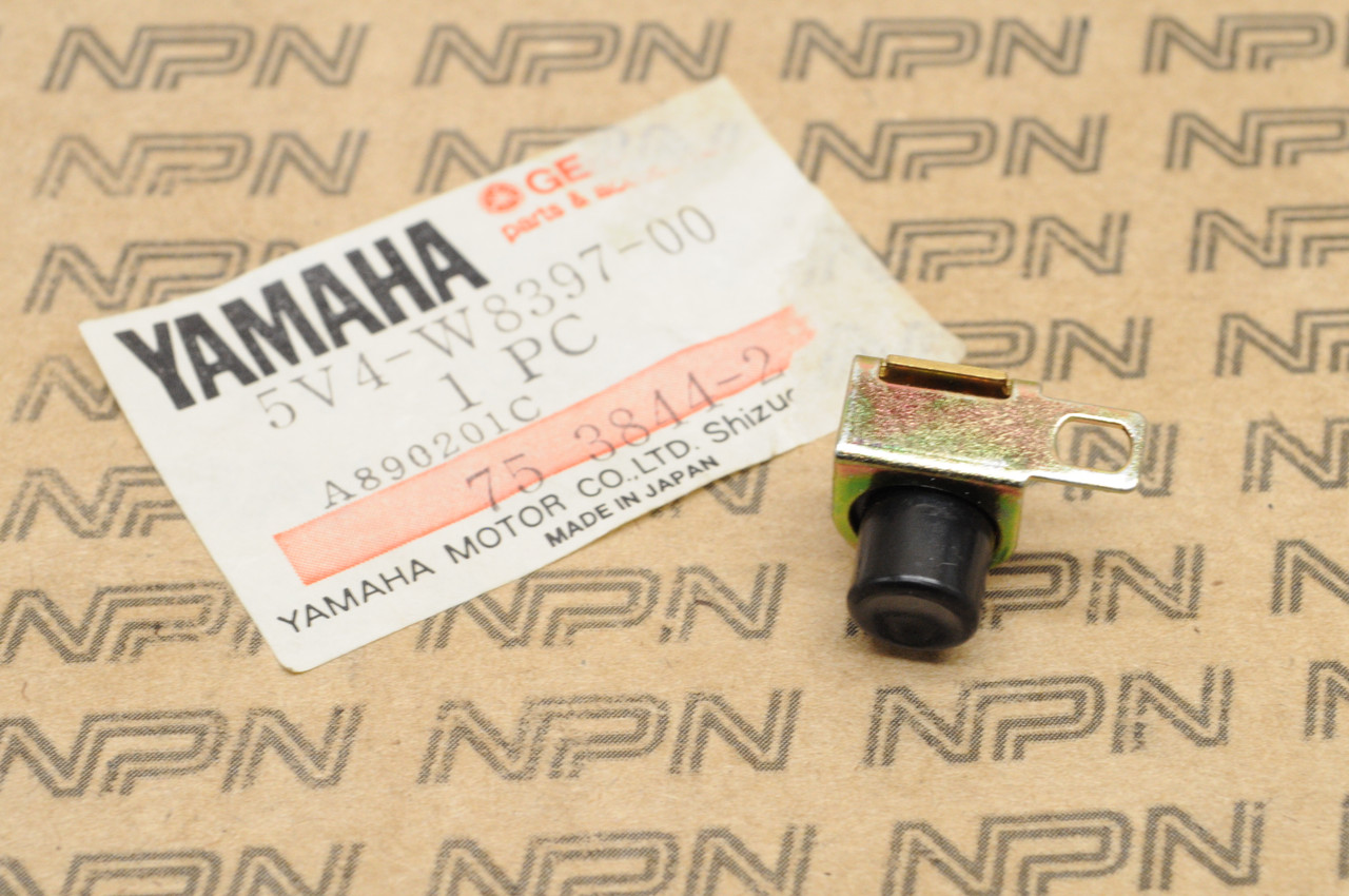 NOS Yamaha XS400 XS650 Horn Button 5V4-W8397-00
