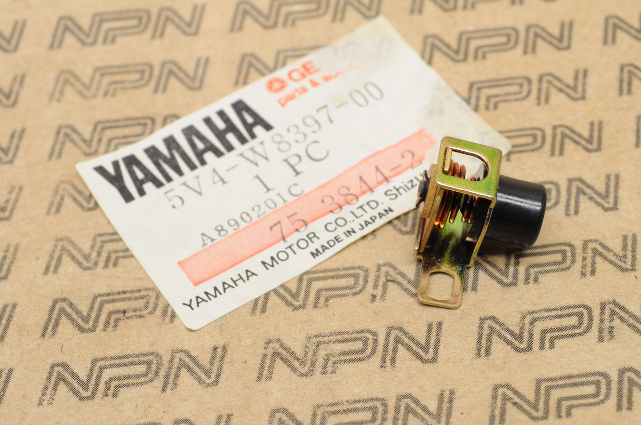NOS Yamaha XS400 XS650 Horn Button 5V4-W8397-00