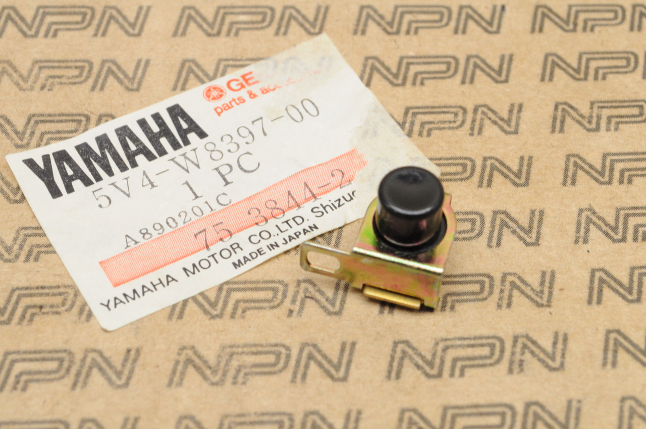NOS Yamaha XS400 XS650 Horn Button 5V4-W8397-00