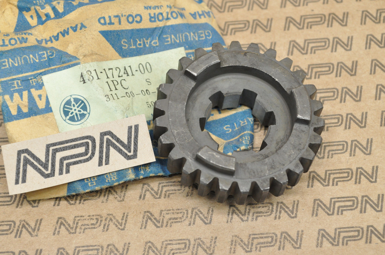 NOS Yamaha 1974-75 YZ250 YZ360 Fourth 4th Wheel Gear 26T 431-17241-00