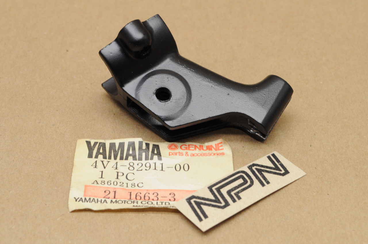 NOS Yamaha BW200 IT490 TZ250 YTM200 YZ250 Lever Perch Holder 4V4-82911-00
