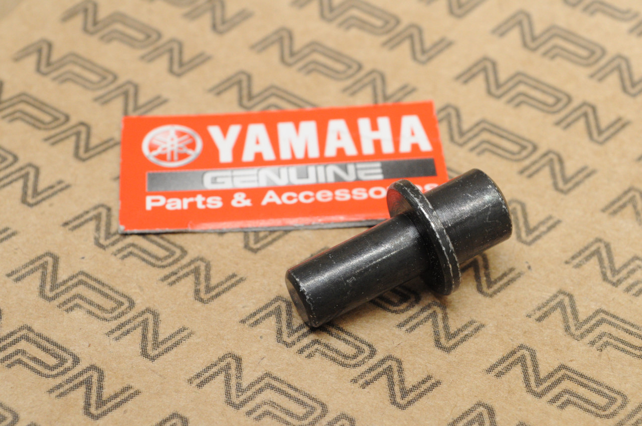NOS Yamaha YFZ350 YFS200 YFM350 Handle Bar Switch Lock Pin 1UY-83967-00