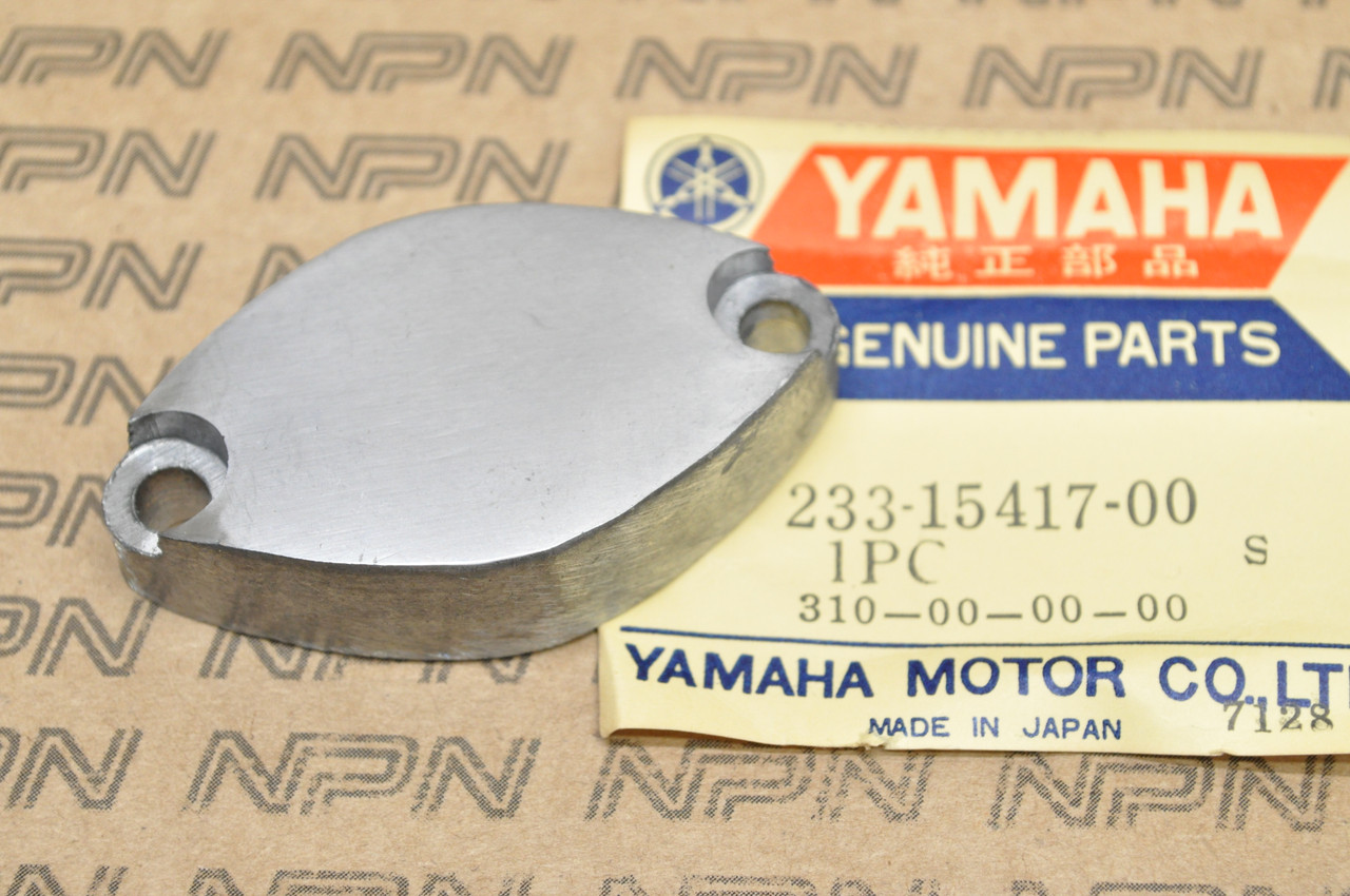 NOS Yamaha DT1 DT2 DT3 RT1 RT2 RT3 Crank Case Clutch Cover Cap 233-15417-00