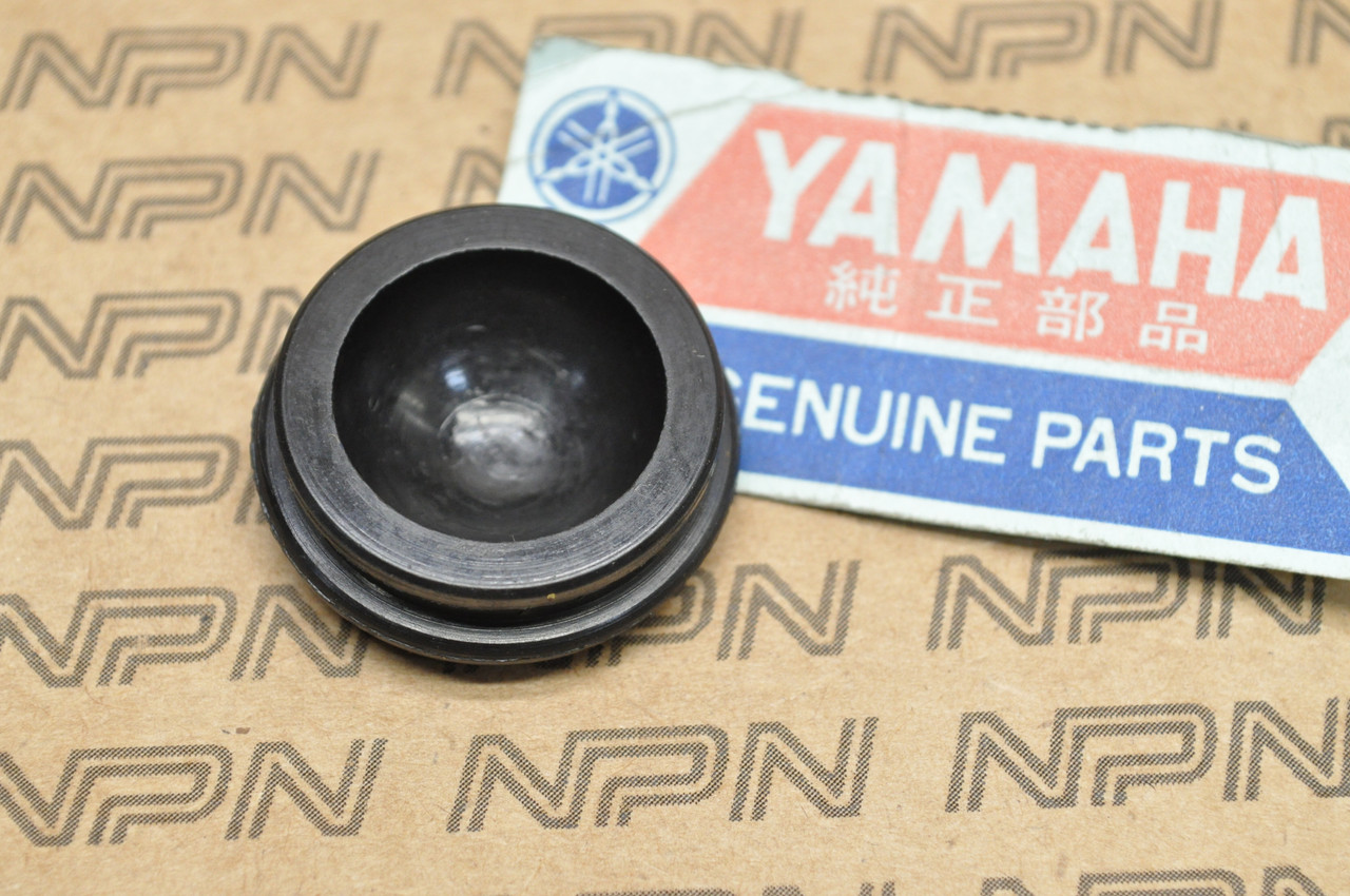 NOS Yamaha 1966-67 YL1 Clutch Adjust Cover Cap 132-15417-00