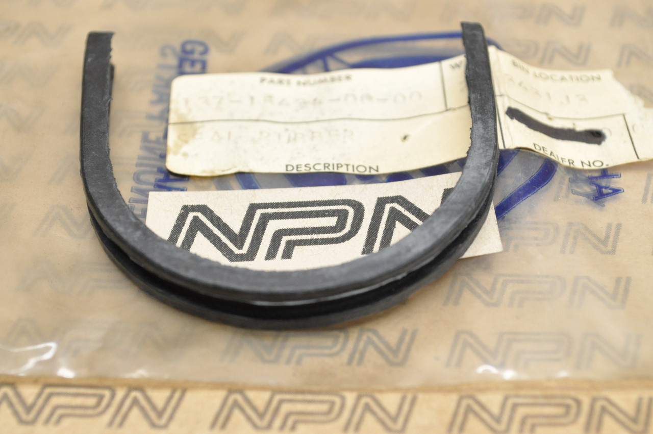 NOS Yamaha 1964-66 YA6 Air Filter Cleaner Cover Rubber Seal 137-15434-00