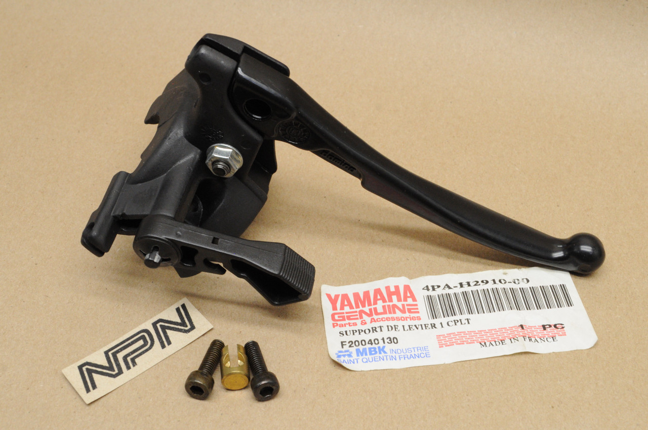 NOS Yamaha 1999 CW50 Zuma Left Switch Lever Holder 4PA-H2910-00