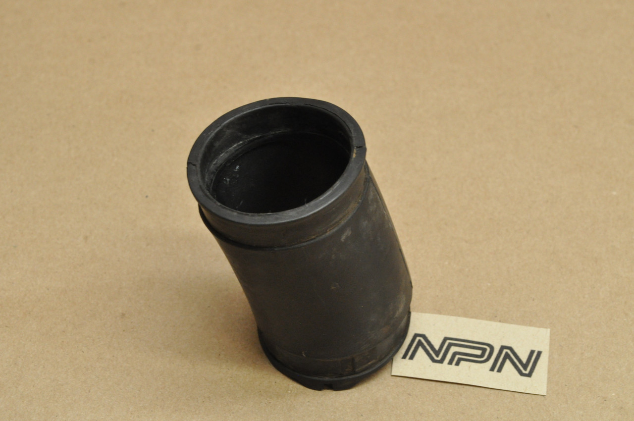 Vtg OEM Yamaha 1976-77 RD400 Air Filter Cleaner Intake Boot Joint #1 1A0-14453-01