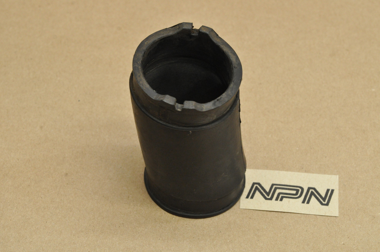 Vtg OEM Yamaha 1976-77 RD400 Air Filter Cleaner Intake Boot Joint #1 1A0-14453-01
