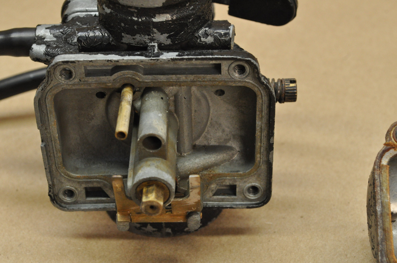 Vtg OEM Yamaha 1973-75 RD350 Left Carburetor Black Assembly 360 A1 360-14102-02