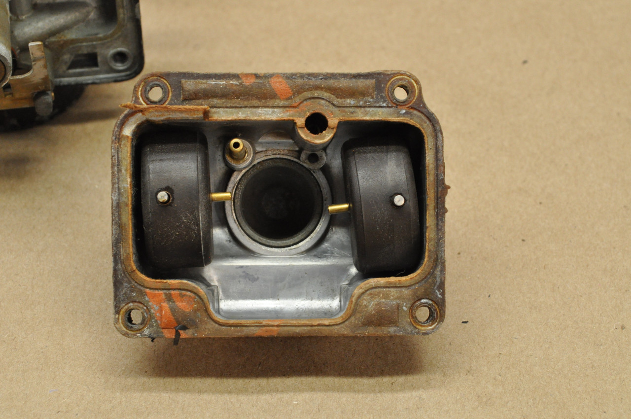 Vtg OEM Yamaha 1973-75 RD350 Left Carburetor Black Assembly 360 A1 360-14102-02