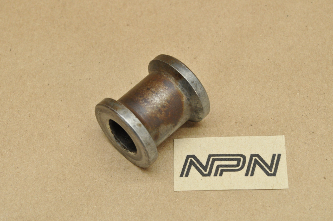 Vtg OEM Yamaha DS6 DS7 R3 R5 RD250 RD350 XJ550 XS400 YM1 YR1 YR2 Collar 148-25383-00