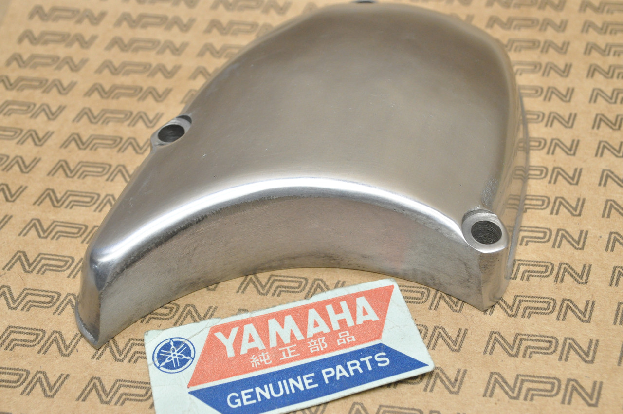 NOS Yamaha TD1 YDS3 YM1 Crank Case Oil Pump Cover 156-15416-00