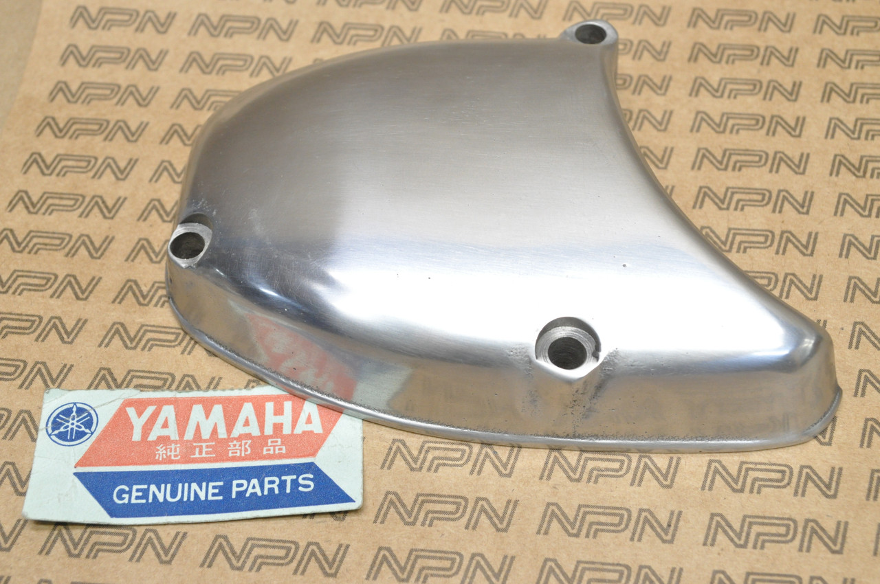 NOS Yamaha TD1 YDS3 YM1 Crank Case Oil Pump Cover 156-15416-00