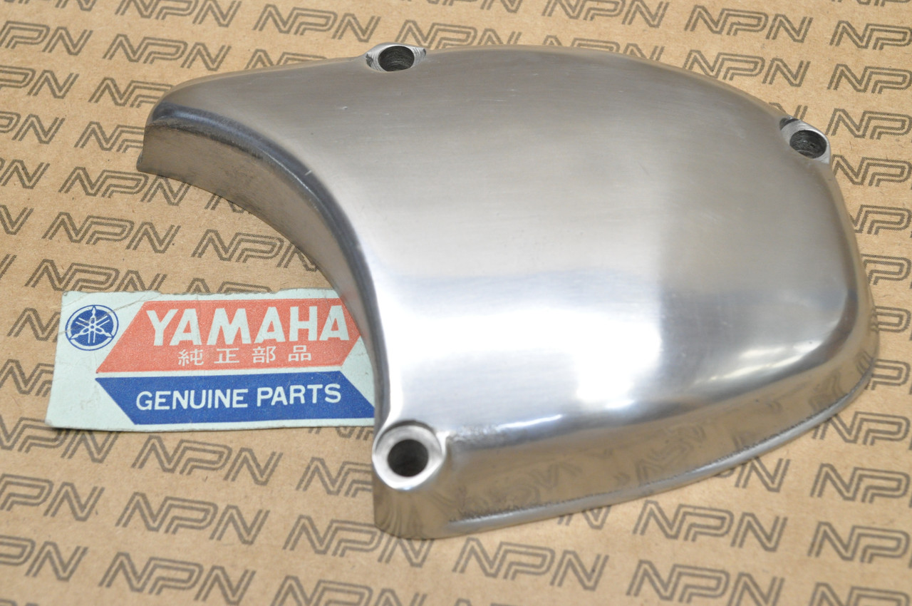 NOS Yamaha TD1 YDS3 YM1 Crank Case Oil Pump Cover 156-15416-00