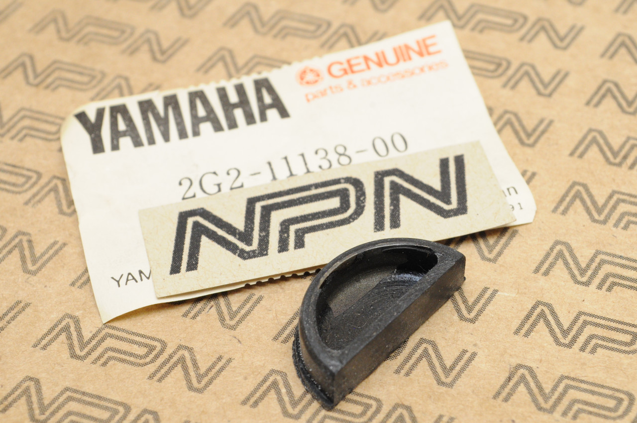 NOS Yamaha DT125 XJ1100 XJ650 XS1100 XS750 Cylinder Head Plug 2G2-11138-00