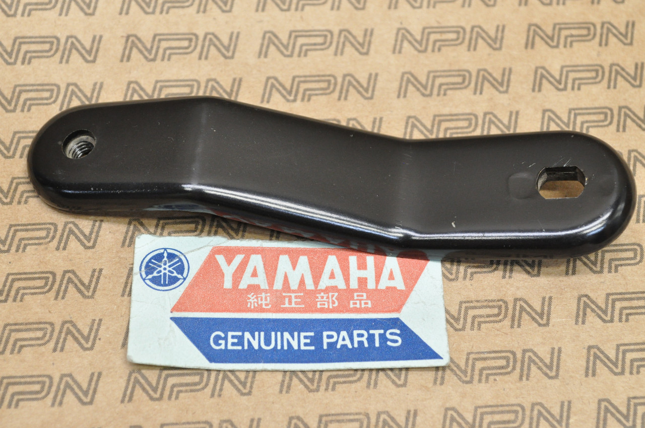 NOS Yamaha 1974-76 YZ80 Exhaust Muffler Pipe Silencer Stay Bracket 462-14791-00