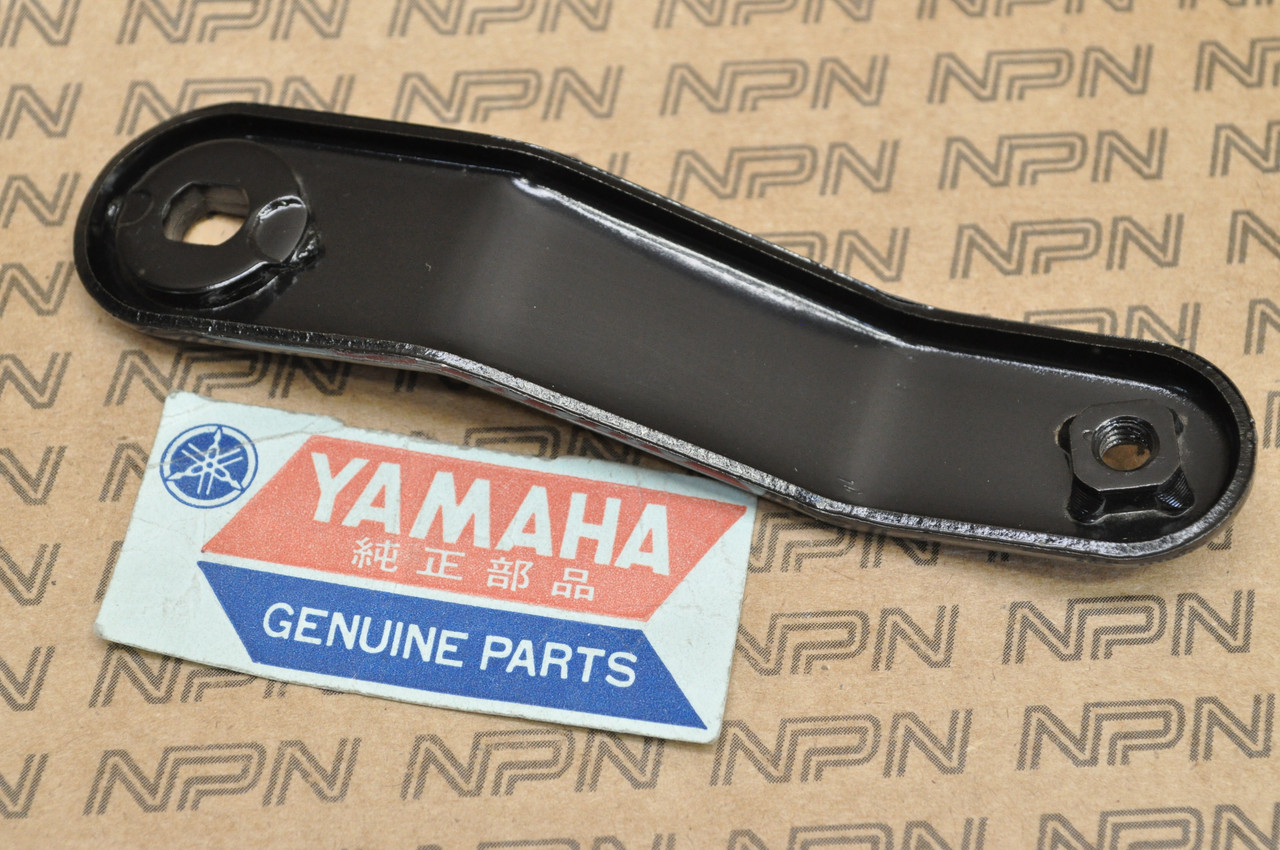 NOS Yamaha 1974-76 YZ80 Exhaust Muffler Pipe Silencer Stay Bracket 462-14791-00